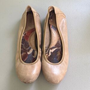 Born Beige Leather Loafers